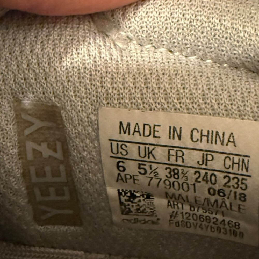 Adidas Yeezy boost 700 sneakers multicolor US8 - Picture 9 of 10